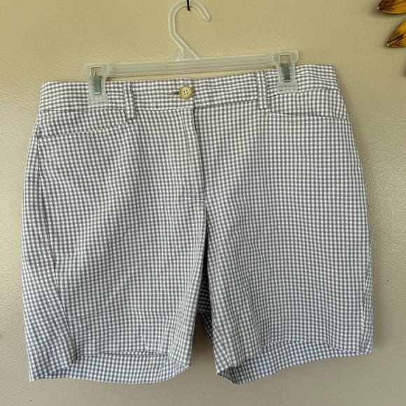 LAND’S End khaki and white Checkered Seersucker Shorts size 8 - Picture 1 of 4